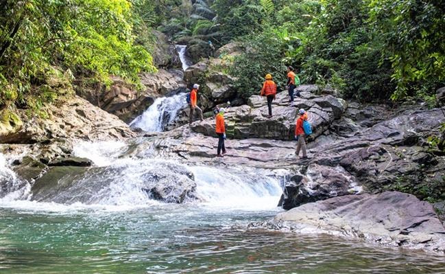 Quảng Bình: Khám phá tour trải nghiệm thiên nhiên hùng vĩ và hiếm có ở Việt Nam