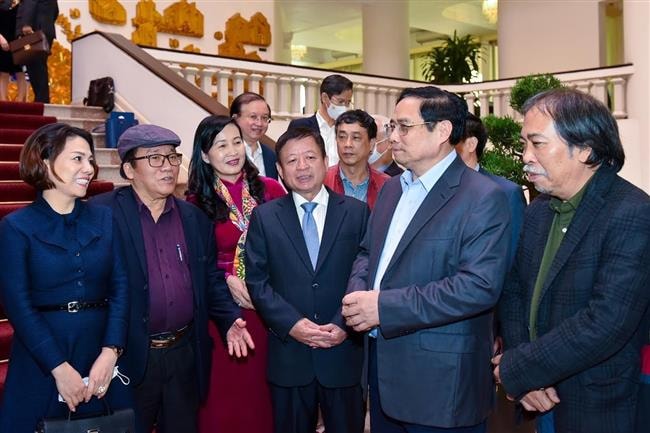 Sứ mệnh cao cả của văn nghệ sĩ