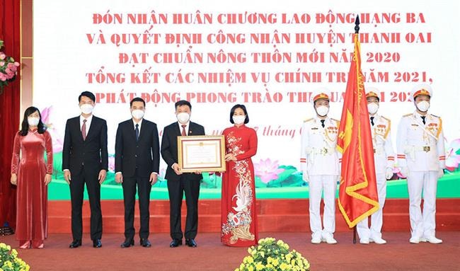 Huyện Thanh Oai đón nhận Huân chương Lao động hạng Ba và danh hiệu đạt chuẩn nông thôn mới