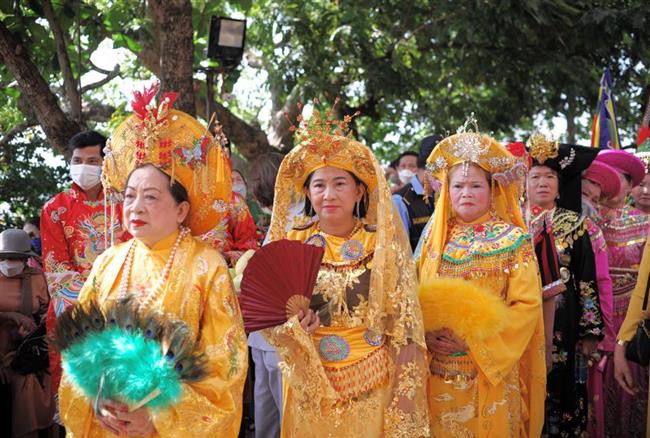 Khoảng 70.000 người tham dự lễ hội Tháp Bà Ponagar năm 2022