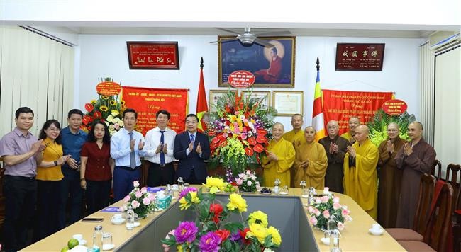 Chủ tịch UBND thành phố Hà Nội Chu Ngọc Anh chúc mừng Đại lễ Phật đản 2022