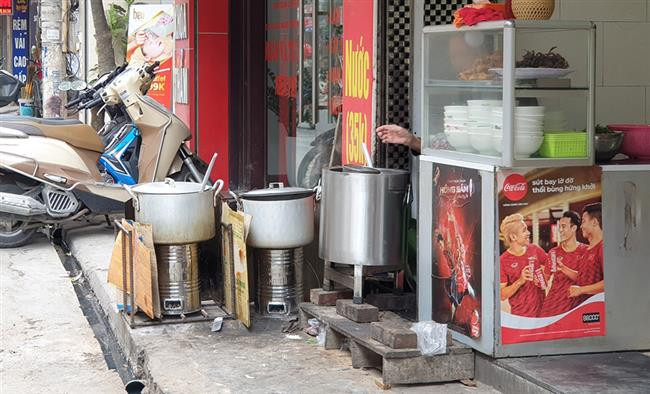 Xóa bỏ bếp than tổ ong tại Hà Nội: Cần hành động quyết liệt hơn