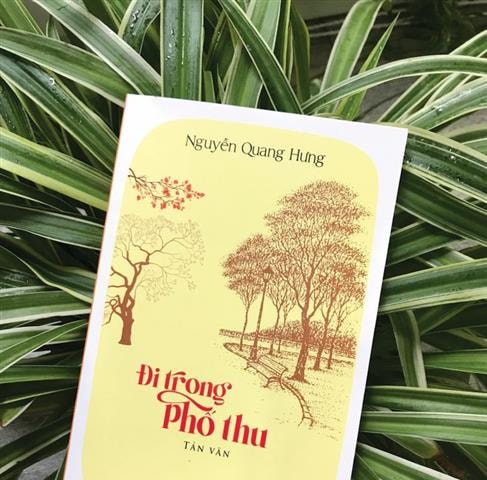 “Đi trong phố thu”  cùng Nguyễn Quang Hưng