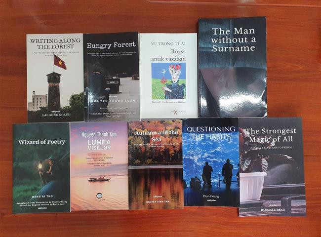 Xuất bản tác phẩm văn học Việt Nam ở nước ngoài và tâm sự của người trong cuộc