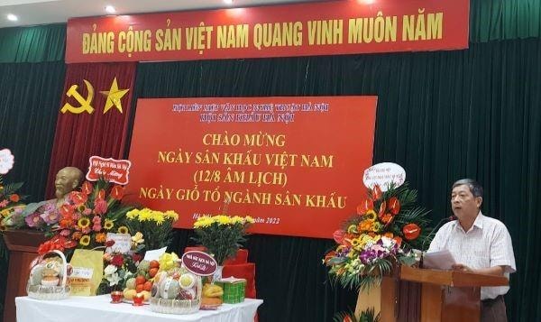 Nghệ sĩ sân khấu Hà Nội sum vầy giỗ Tổ