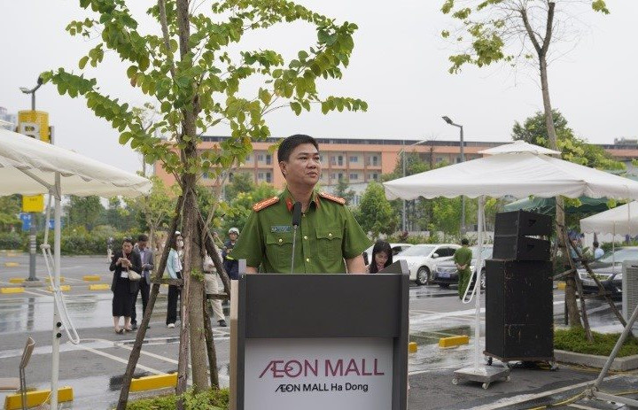 Hà Đông: Diễn tập phương án chữa cháy và cứu nạn tại Trung tâm thương mại Aeon Mall 