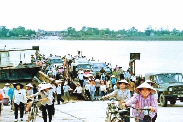 Khắc khoải bến phà xưa