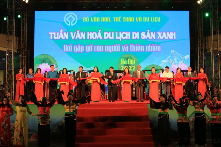 Khai mạc triển lãm “Tuần văn hóa du lịch di sản xanh - Nơi gặp gỡ con người và thiên nhiên” năm 2022