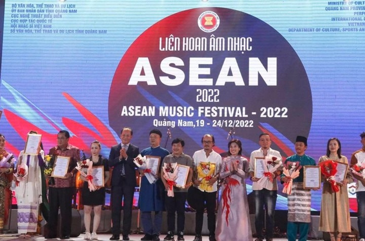 Nhà hát Ca múa nhạc Thăng Long đoạt giải Vàng Liên hoan Âm nhạc ASEAN