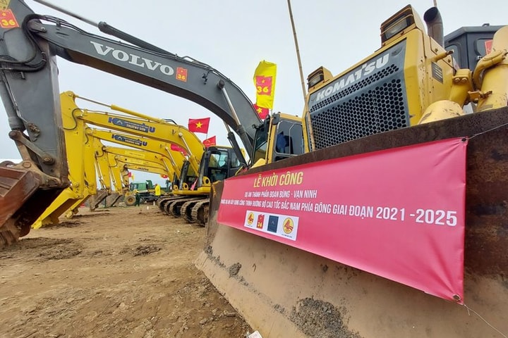 Khởi công 12 dự án thành phần cao tốc Bắc - Nam giai đoạn 2021-2025