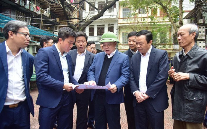 Hà Nội: Bí Thư thành ủy thị sát thực địa các khu chung cư cũ cần cải tạo, xây dựng lại