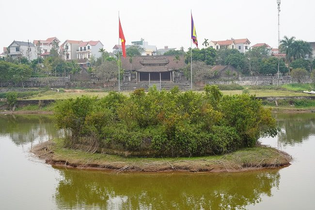 Ngày xuân vãng cảnh đình So