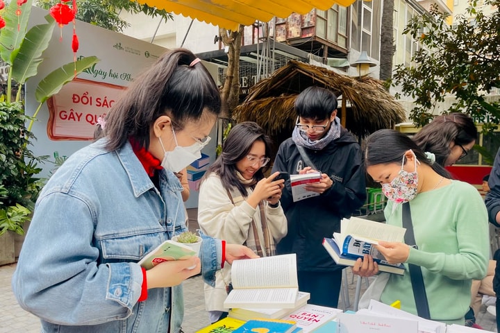 Ngày hội khuyến đọc tại Phố sách Hà Nội