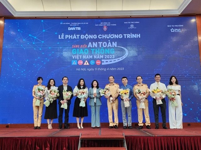 Phát động chương trình "Sáng kiến An toàn giao thông Việt Nam năm 2023"