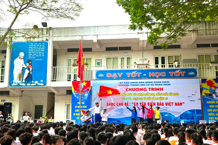 Khơi dậy lòng yêu quê hương thông qua chương trình “Em yêu biển đảo Việt Nam”