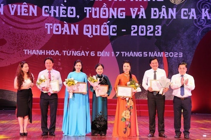 Trao giải thưởng cho các tài năng diễn viên chèo, tuồng, dân ca kịch