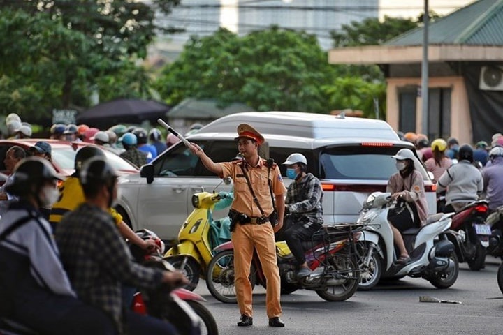 Hà Nội tổ chức lại 3 nút giao thông thường xuyên ùn tắc