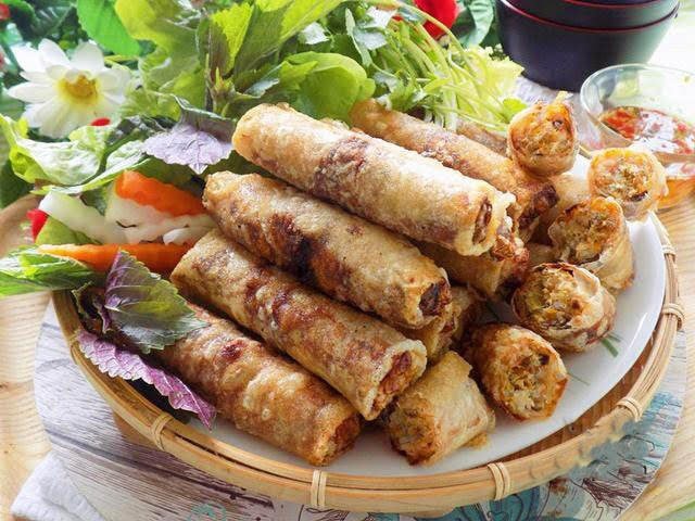 Nem rán và gỏi cuốn Việt Nam lọt top 50 món ăn nhẹ hấp dẫn nhất thế giới
