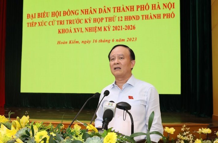 Chủ tịch HĐND TP. Hà Nội: Di dời cơ sở gây ô nhiễm để ưu tiên cho trường học, sân chơi, vườn hoa