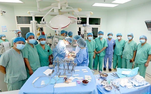 Đưa “trái tim” từ Hà Nội vào Huế, ghép thành công cho bệnh nhân bệnh cơ tim 13 năm