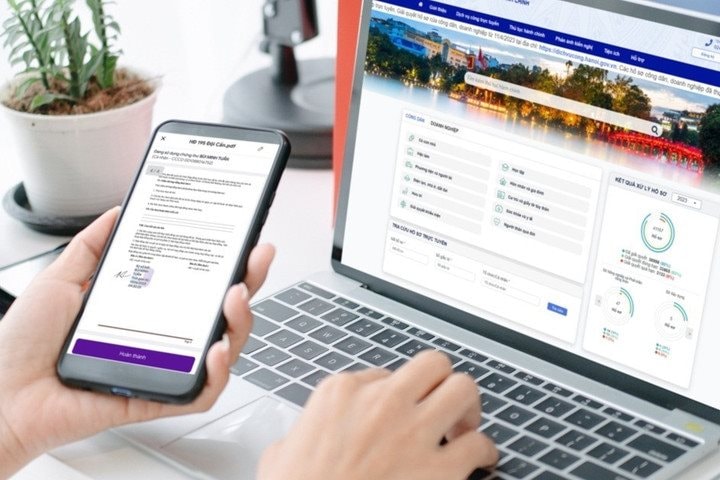 Người dân Hà Nội không phải trả phí 82 dịch vụ công trực tuyến