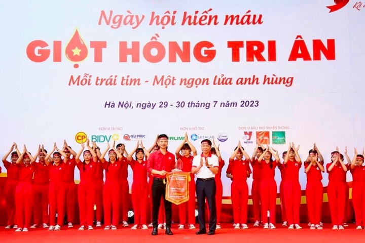 Ngày hội hiến máu: Mỗi trái tim - một ngọn lửa anh hùng