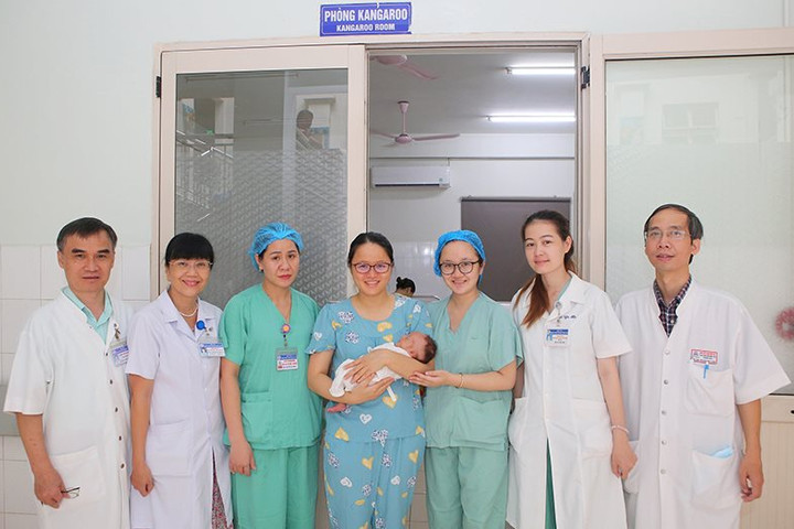 Phẫu thuật cứu sống trẻ sơ sinh bị xoắn nghẹt ruột non hiếm gặp