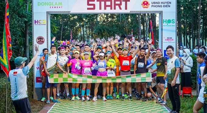 Chạy Half Marathon trong làng cổ Phước Tích: Quảng bá hình ảnh, nét đẹp văn hóa quê hương