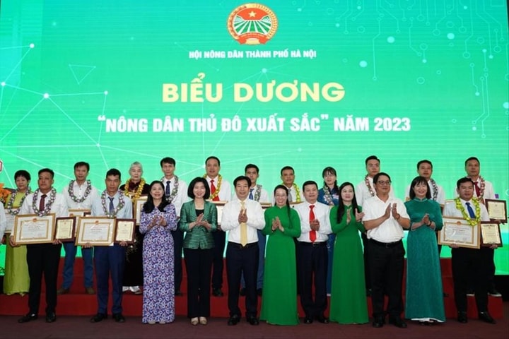 Vinh danh 18 "Nông dân Thủ đô xuất sắc" năm 2023