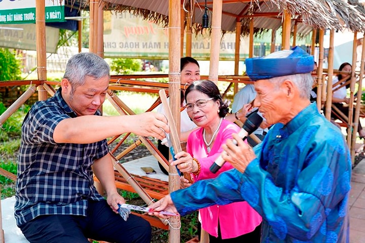 Sở Văn hóa và Thể thao Hà Nội khảo sát các mô hình văn hóa và điểm du lịch cộng đồng ở Huế