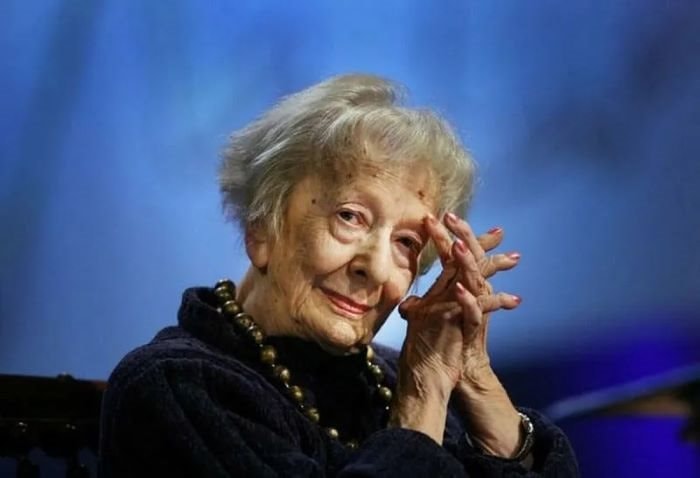 Chùm thơ của Wislawa Szymborska