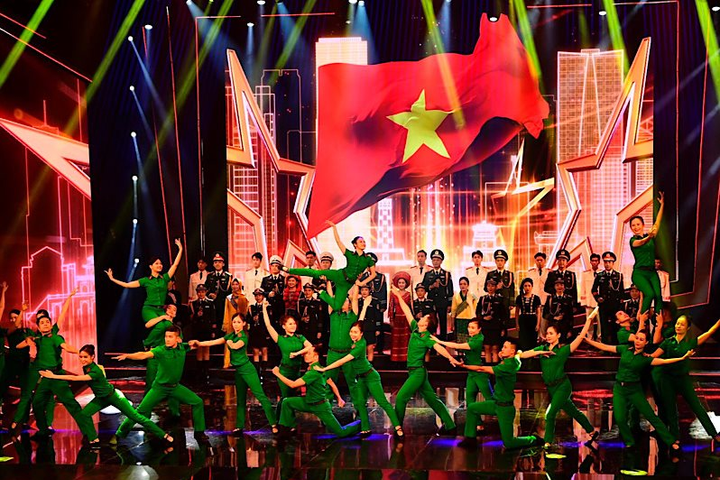 Khai mạc Hội diễn nghệ thuật đề tài Quốc phòng toàn dân