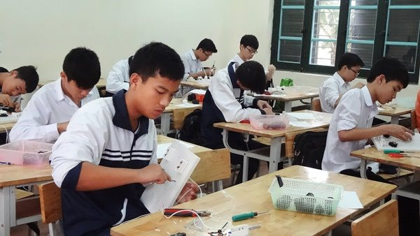 Hà Nội học sinh trung học phổ thông thi thực hành nghề