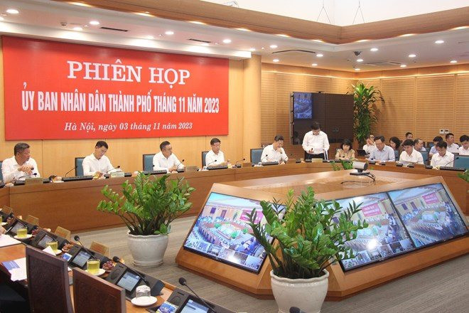 Hà Nội xem xét chỉ tiêu lao động hợp đồng trong cơ quan hành chính năm 2024