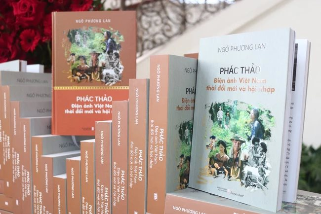 “Phác thảo điện ảnh Việt Nam thời đổi mới và hội nhập” - tập khảo cứu cho người yêu điện ảnh