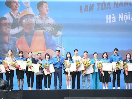 Mega Show Ngày hội “Thanh niên công nhân - Lan tỏa năng lượng tích cực” 2023