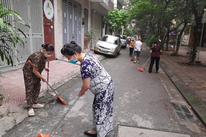 Quy tắc ứng xử nơi công cộng mang lại nhiều lợi ích thiết thực cho người dân Thủ đô