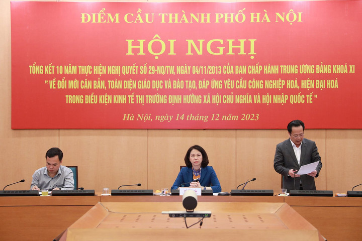 Hà Nội đề nghị xem xét chính sách về tiền lương cho nhà giáo theo chủ trương tại Nghị quyết số 29-NQ/TƯ