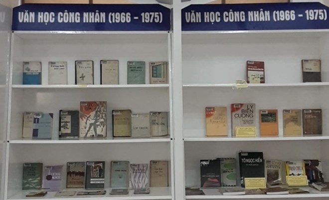 Trưng bày các tác phẩm văn học công nhân được giải thưởng từ năm 1953 - 2023