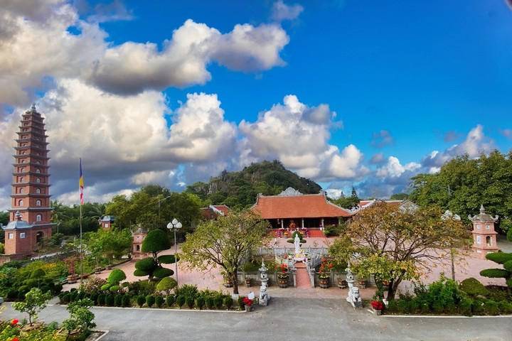 Đầu năm du xuân đến 3 ngôi chùa nổi tiếng ở Quảng Ninh