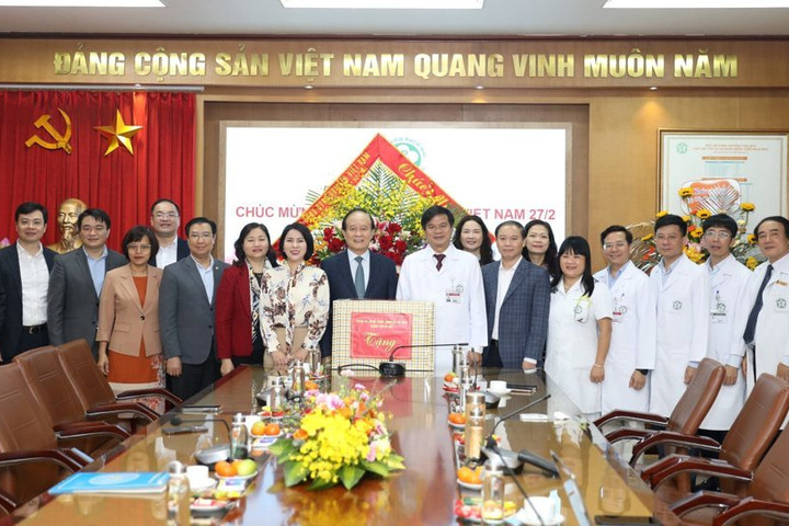 Kỷ niệm 69 năm Ngày Thầy thuốc Việt Nam (27/2/1955-27/2/2024): Lãnh đạo TP Hà Nội chúc mừng ngành y tế