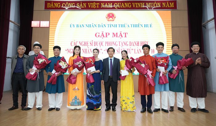 Thừa Thiên Huế: Tôn vinh 8 nghệ sĩ được phong danh hiệu NSND, NSƯT