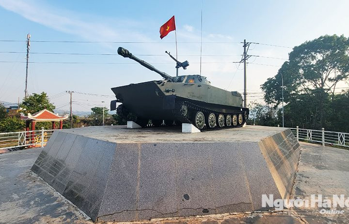Cận cảnh chiếc xe tăng 268 ở căn cứ Làng Vây, điểm tham quan du lịch ở miền Tây Quảng Trị