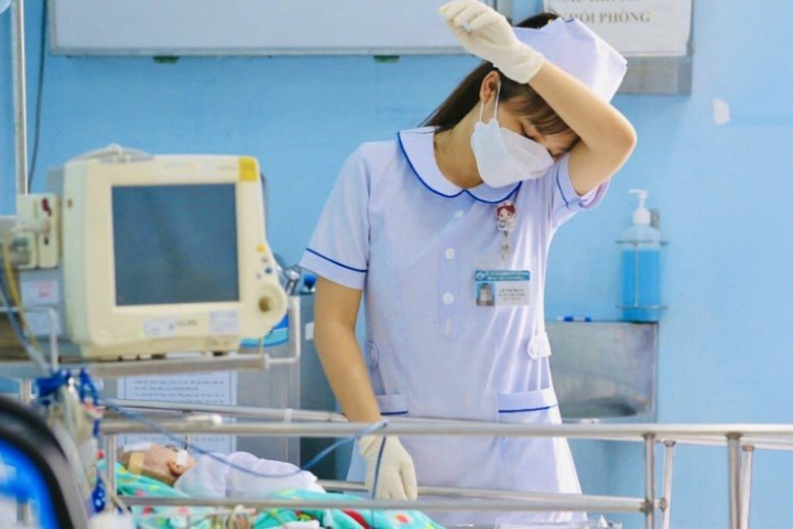 Đề xuất hỗ trợ đặc thù cho viên chức, người lao động tại Bệnh viện Nhi Hà Nội
