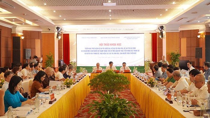 Triển khai thực hiện hệ giá trị quốc gia, văn hóa, gia đình và chuẩn mực con người Việt Nam trong thời kỳ mới