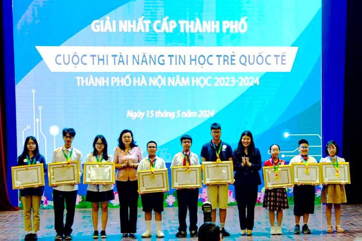Hà Nội có 2 học sinh tham gia cuộc thi chung kết tin học văn phòng thế giới
