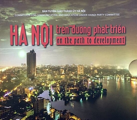 Xuất bản cuốn sách song ngữ Việt - Anh: "Hà Nội trên đường phát triển"