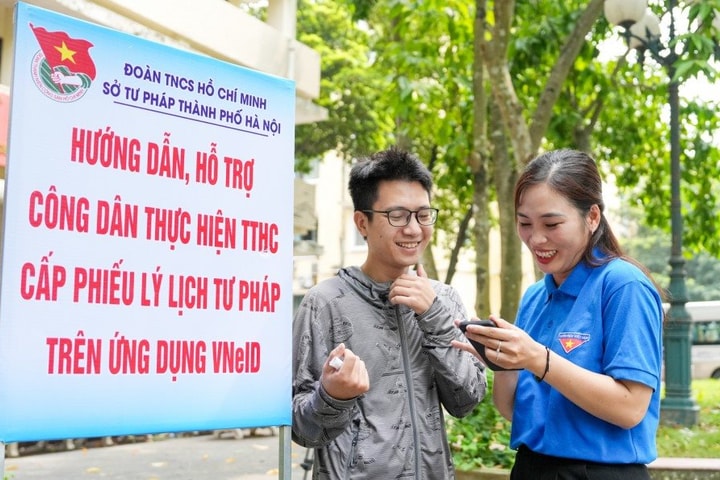 Hà Nội nỗ lực “ươm mầm” để gặt “mùa vàng” cấp Phiếu lý lịch tư pháp trên VneID