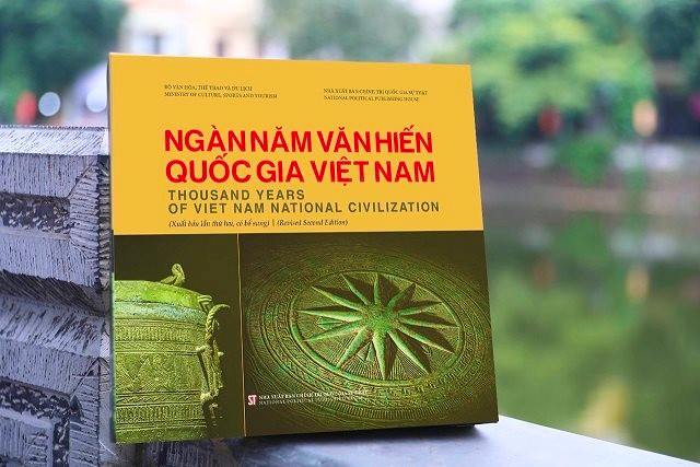 Khám phá bảo vật qua cuốn sách “Ngàn năm văn hiến quốc gia Việt Nam”