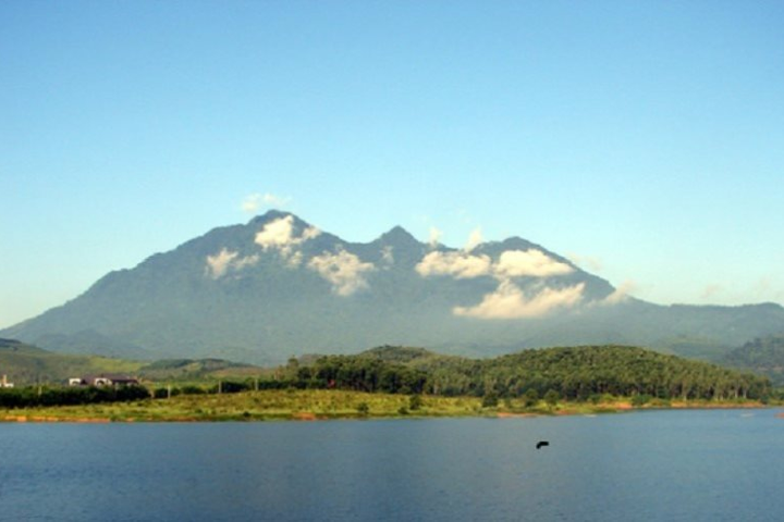 Hành hương về "Núi Tổ"